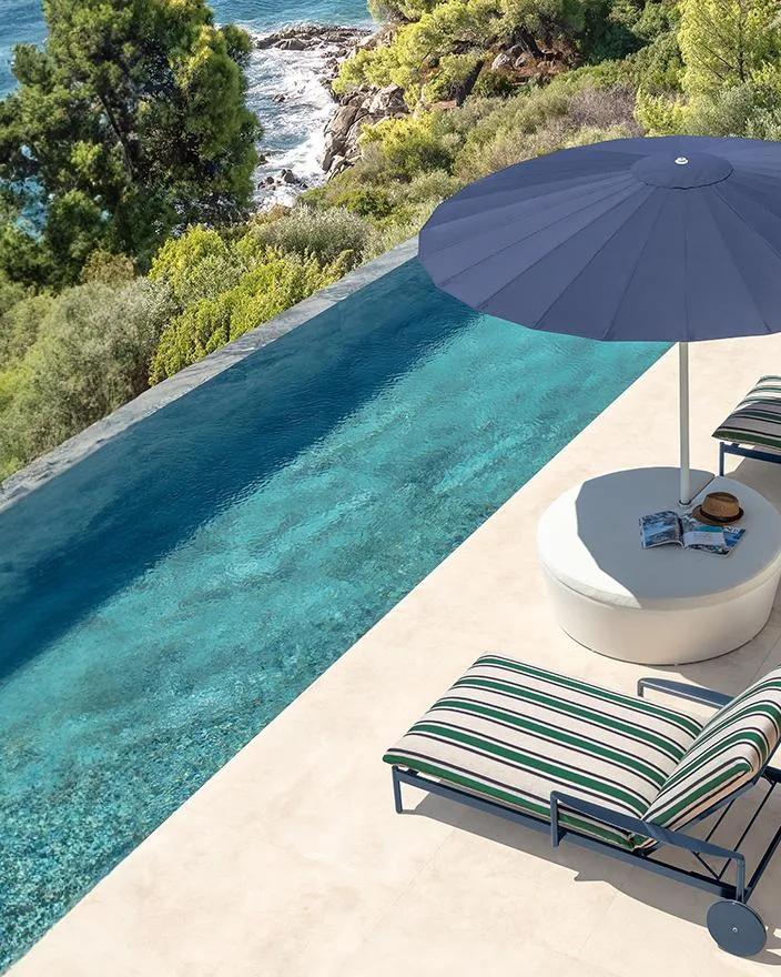 Talenti Nalu, coffee table